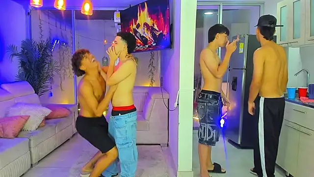 Houseofwarrios Adlı Modelin Web Kamerası Şovu