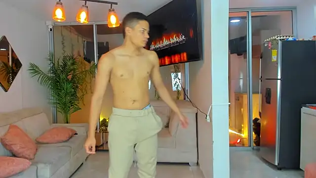 Houseofwarrios Show in webcam