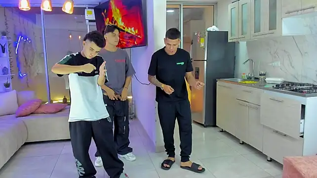 Webkamerová show Houseofwarrios