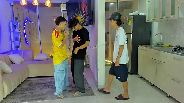 Pertunjukan Kamera Web Houseofwarrios