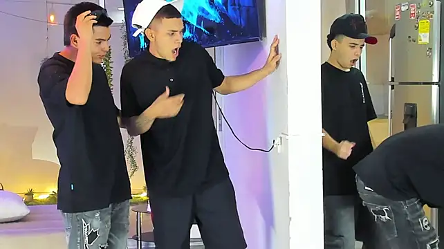 Webkamerová show Houseofwarrios