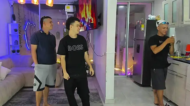 Houseofwarrios Adlı Modelin Web Kamerası Şovu