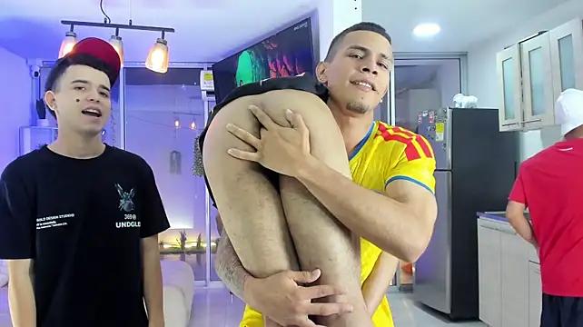 Houseofwarrios Шоу с уебкамера