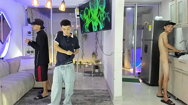 โชว์เว็บแคมของ Houseofwarrios