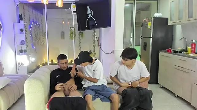 Houseofwarrios Show Webcam