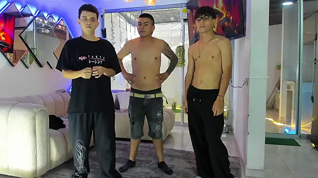 โชว์เว็บแคมของ Houseofwarrios
