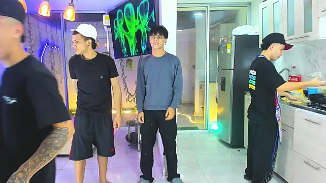 Houseofwarrios Show Webcam