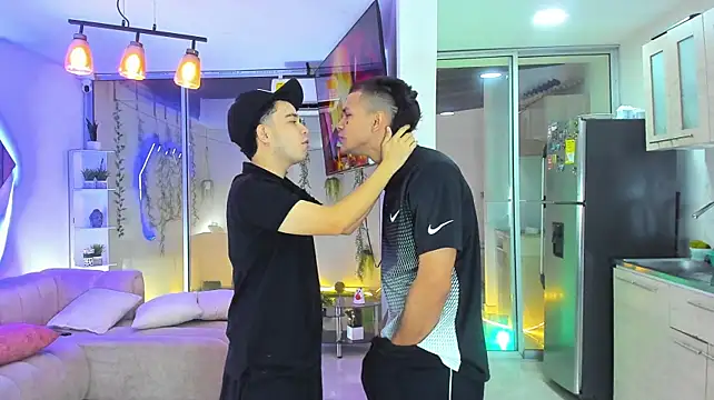 โชว์เว็บแคมของ Houseofwarrios