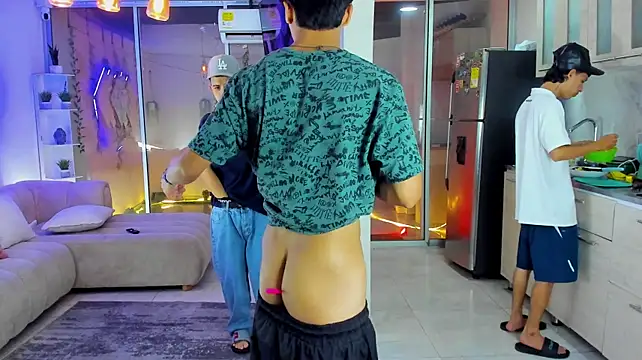 โชว์เว็บแคมของ Houseofwarrios