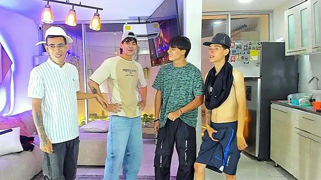 Houseofwarrios Adlı Modelin Web Kamerası Şovu