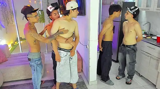 Houseofwarrios Show Webcam
