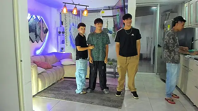 Houseofwarrios Show Webcam
