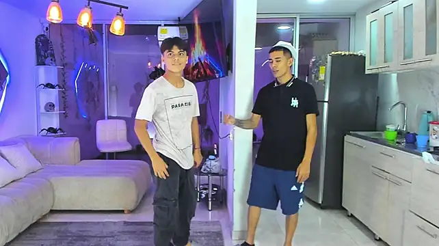 Houseofwarrios Adlı Modelin Web Kamerası Şovu