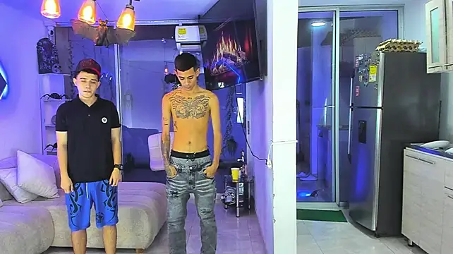 Houseofwarrios Adlı Modelin Web Kamerası Şovu