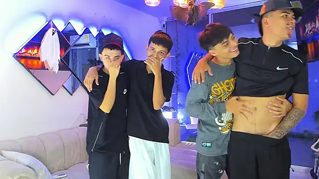 הופעת וובקאם של Houseofwarrios