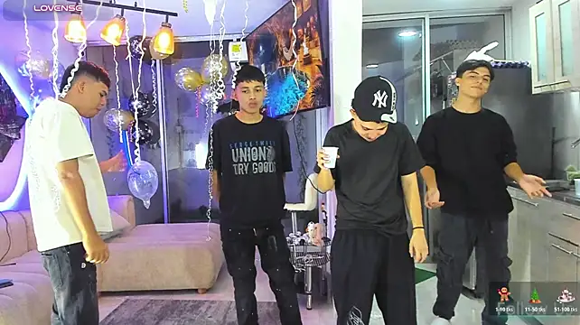 Show modela Houseofwarrios na web-kameri
