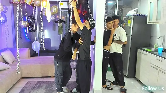 Houseofwarrios Adlı Modelin Web Kamerası Şovu