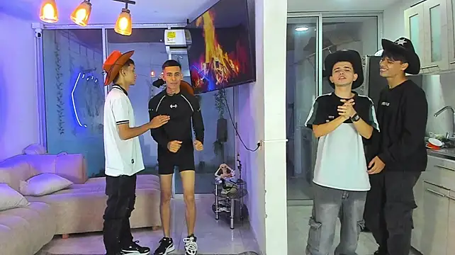 Show modela Houseofwarrios na web-kameri