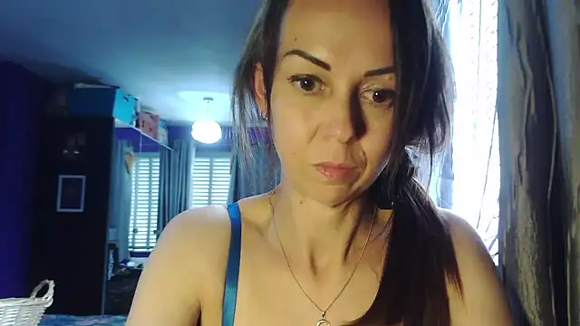 Sexy-Milf-Marie-uk-xx Adlı Modelin Web Kamerası Şovu