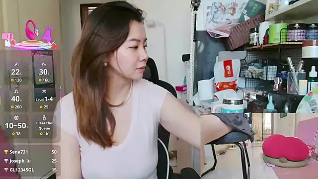 sallycui 在線直播表演