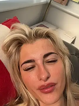 BabyBluexox – Live XXX-chat