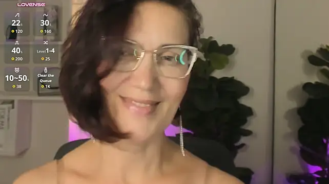 Chat +18 de Irene_Marlow ao vivo