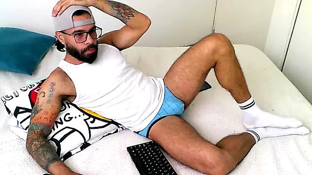 htrebor87 Webcam Show