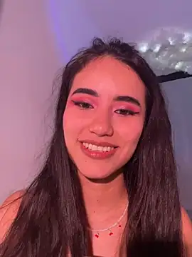 Rouse_Monroe Adlı Modelin Canlı Sohbet Odası