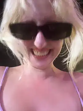 RonnieKiss 在線直播表演