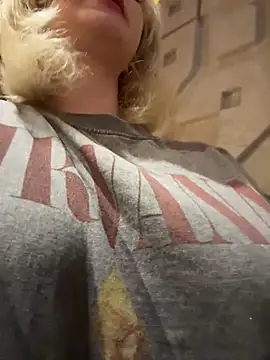 RonnieKiss' Live XXX Chat