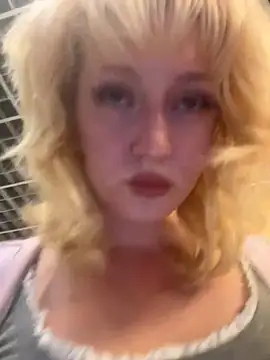 Živý XXX chat RonnieKiss