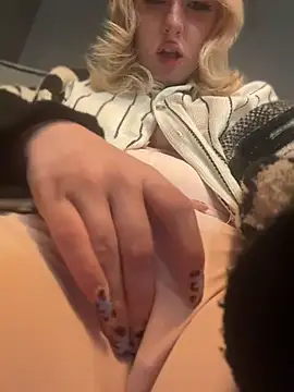 RonnieKiss' Live XXX Chat
