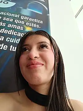 Chatroom XXX en direct de SALOME-28_