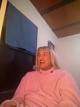 הופעת וובקאם של Marian_Cristal