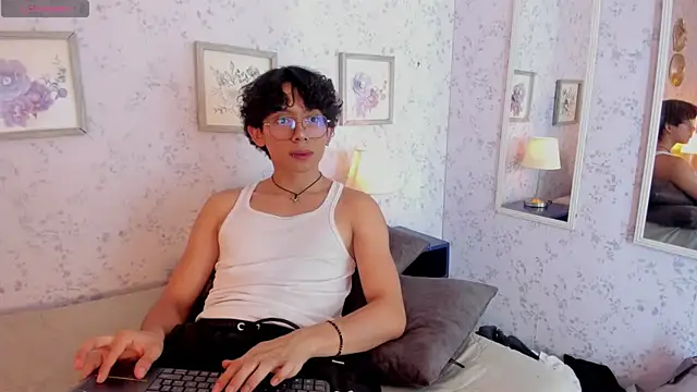 liam_twiink Webcamshow