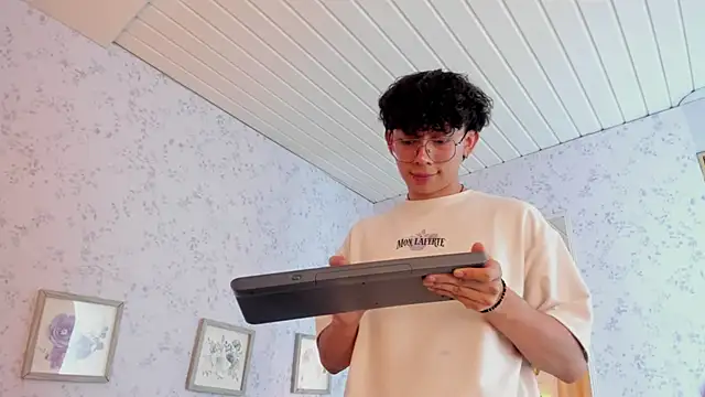 liam_twiink Pertunjukan Webcam