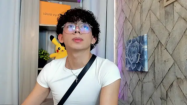 liam_twiink Adlı Modelin Web Kamerası Şovu