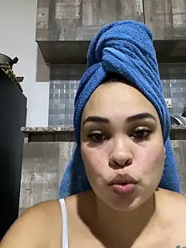 Chat +18 de FOX_LATINA ao vivo