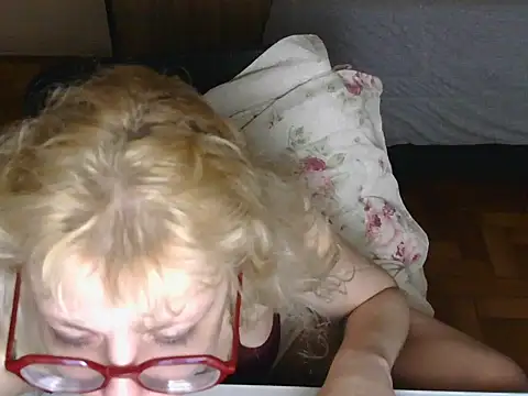 BlondieTami Chat XXX live