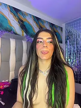 IsaDiiaz's Live Chat Room