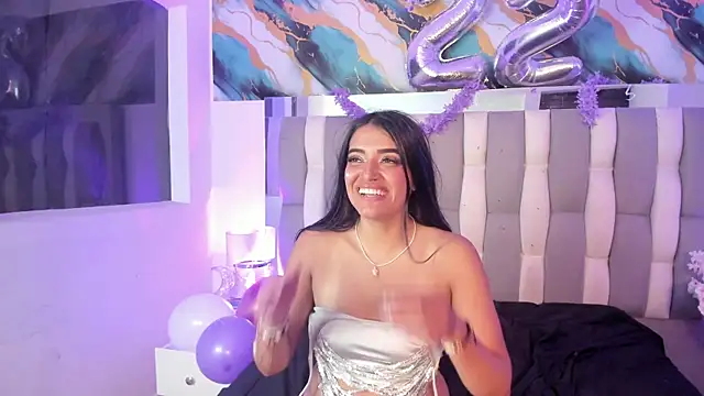 IsaDiiaz Chat XXX in diretta
