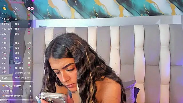Chat XXX en directo de IsaDiiaz