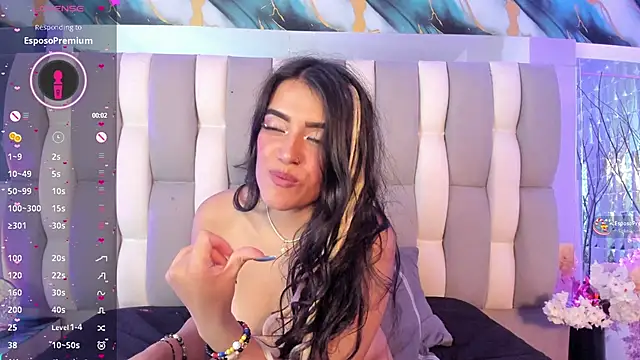 IsaDiiaz Chat XXX in diretta