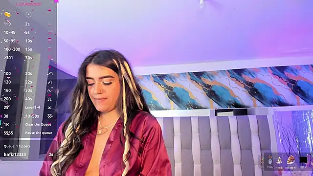 Chat +18 de IsaDiiaz ao vivo