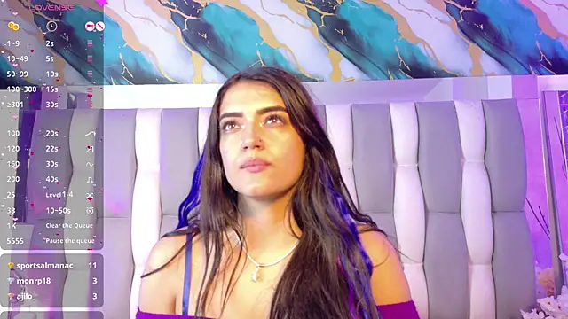 Chat +18 de IsaDiiaz ao vivo