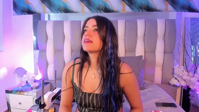Chatroom XXX en direct de IsaDiiaz