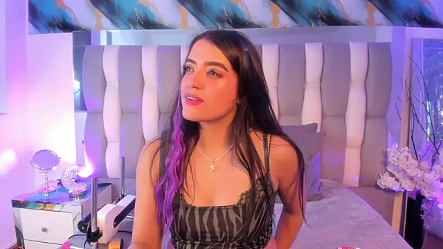 צ'אט XXX בשידור חי של IsaDiiaz