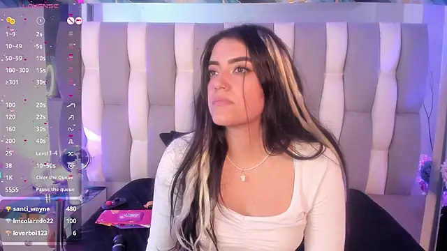 Chat +18 de IsaDiiaz ao vivo