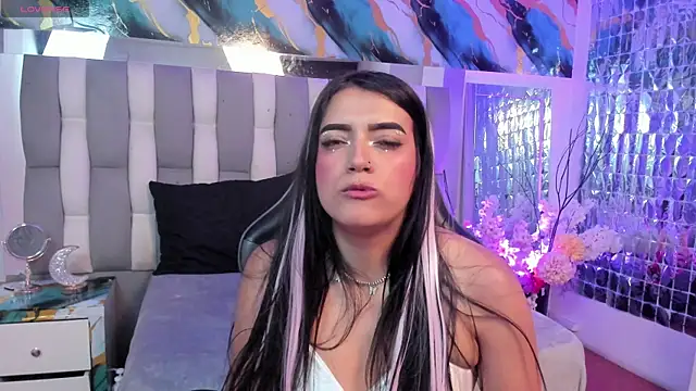 Chat +18 de IsaDiiaz ao vivo