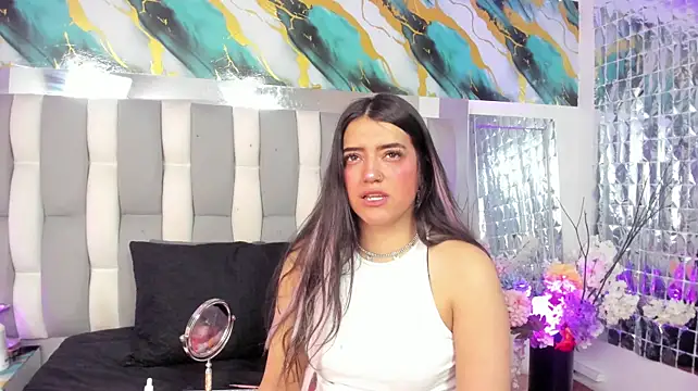 Chat +18 de IsaDiiaz ao vivo